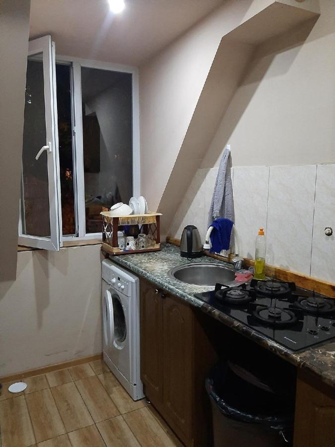 Every Day Lux Hostel Batumi Exterior foto